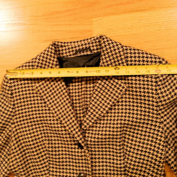 MaxMara Virgin Wool and Cashmere Houndstooth Blazer - Picture 7 of 11